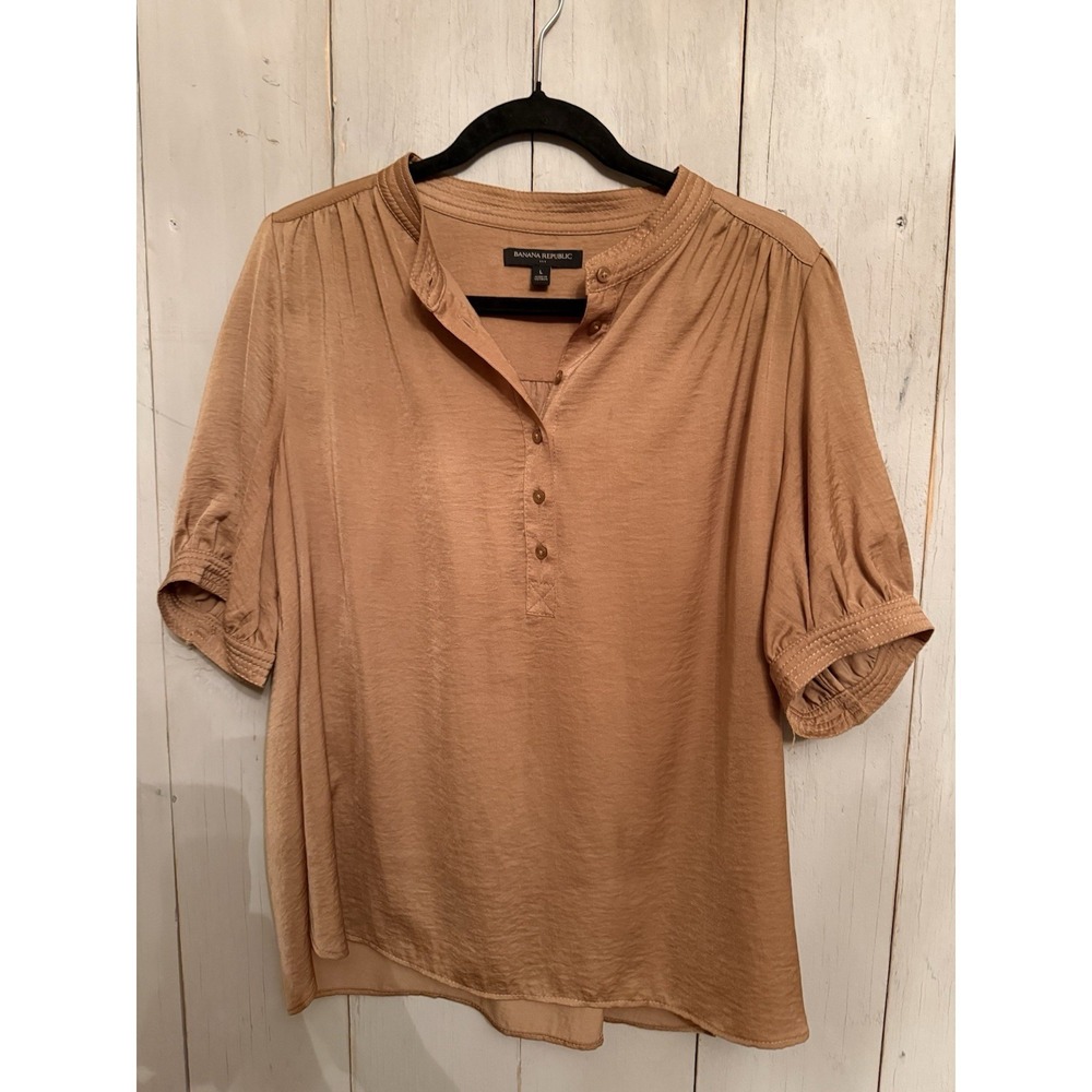Banana Republic Volume Puff Short Sleeve Blouse Sz-Lg Tan Satin Silky Button